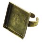 Ring fyrkantig 20 x 20 mm i gammaldags guld Ring fyrkantig 20 x 20 mm i gammaldags guld
