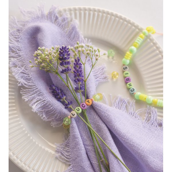 Smyckesset hj�rta med p�rlor och tr�d