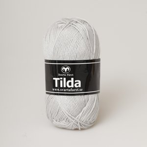 Svarta Fret Tilda garn 50 g Lysegr (12)