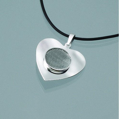 Anheng med sil 35 x 38 mm - s�lvbelagt hjerte, med b�nd