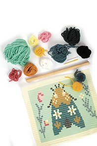 Broderikit med fj�rilsdesign i canvas