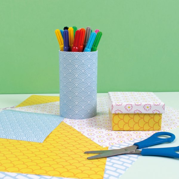 Designpapper självhäftande - 25 ark Designpapper självhäftande - 25 ark