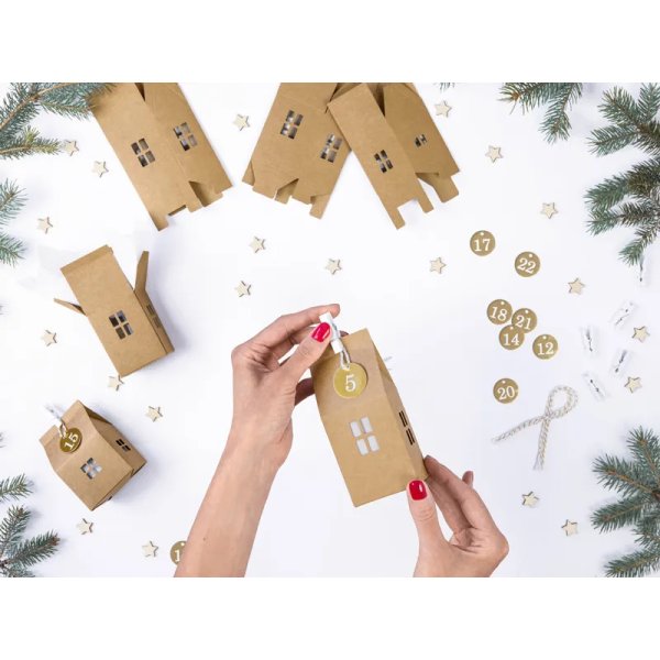 Adventskalender hus DIY kraft och guld - 24 delar