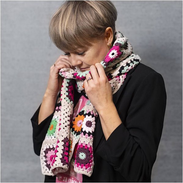 Virkpaket Scarf mormorsrutor Varmfärger Virkpaket Scarf mormorsrutor Varmfärger