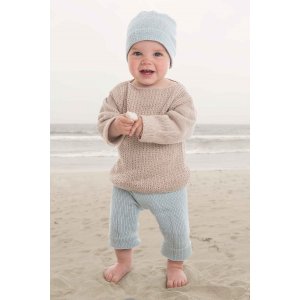 Strikkeopskrift - Sweater, korte bukser og hue