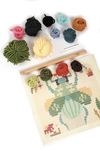 Broderikit med skalbagge i canvas