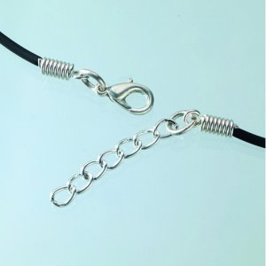 Halsband gummi ø 2 mm / 45 cm - svart silverpläterad