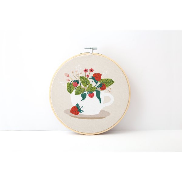 Broderikit vild jordgubbe �20 cm