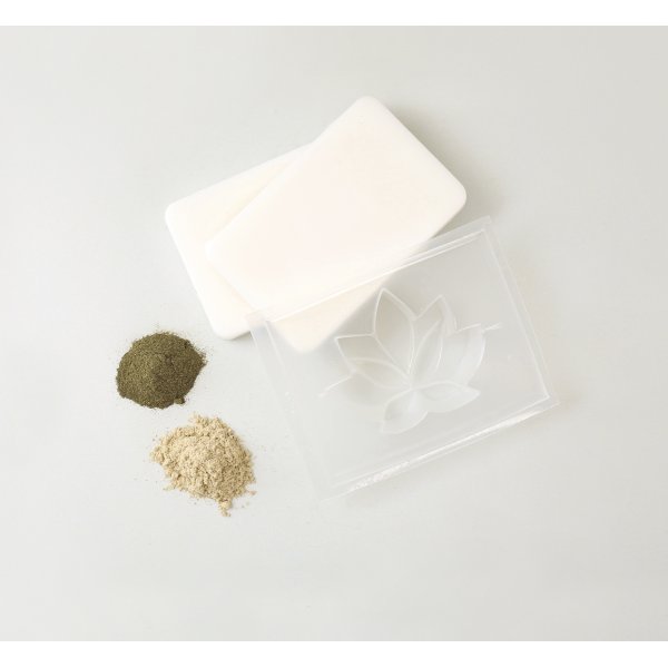 Gör-det-själv-kit för fasta schampobars med nässla och marshmallow Gör-det-själv-kit för fasta schampobars med nässla och marshmallow