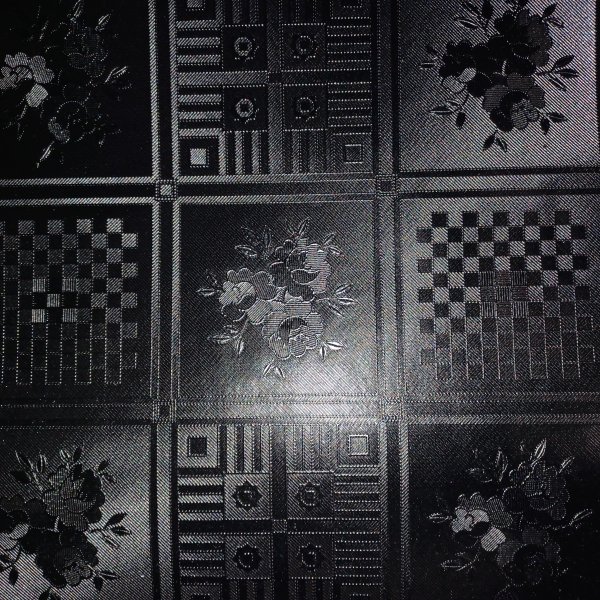 Vaxduk PVC svart rutig blommor 140 cm