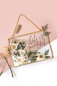 Rektangul�r glasram med kedja 18 x 13 cm