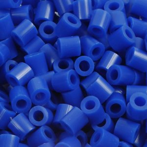 Rörpärlor NABBI medium 5x5 mm Mörkblå 6000 st Rörpärlor NABBI medium 5x5 mm Mörkblå 6000 st