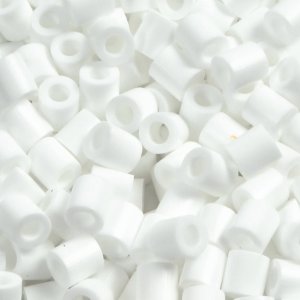 Rörpärlor NABBI 5x5 mm Vit 6000 st Rörpärlor NABBI 5x5 mm Vit 6000 st