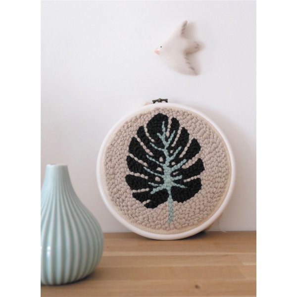 Punch needle-kit med monstera blad, 20 cm