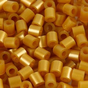Rörpärlor NABBI 5x5 mm Guld 6000 st Rörpärlor NABBI 5x5 mm Guld 6000 st