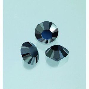 Ädelstenar Swarovski ø 4 mm - jet 20-pack Ädelstenar Swarovski ø 4 mm - jet 20-pack